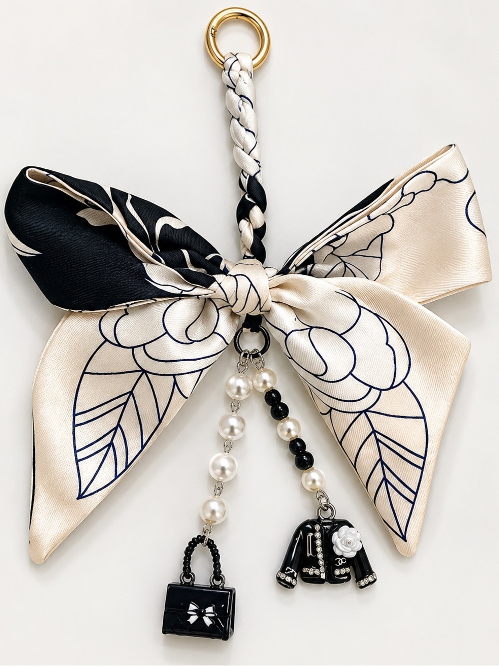 Elegant Bow Bag Charm Keychain - Picture 3 of 3